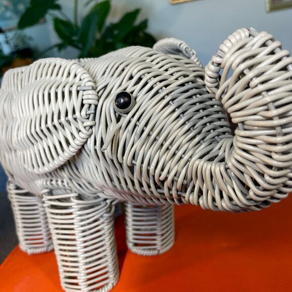 Vintage Grey Woven Elephant Planter Unique Decor Plant Holder - Picture 16 of 16